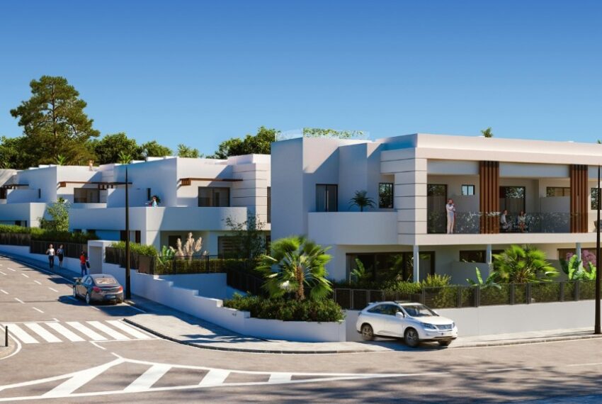 UNDER CONSTRUCTION...! Luxury townhouses within walking distance of the beach!
