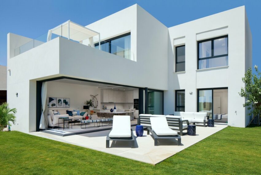 Brand new villas in Casares. READY TO MOVE IN!