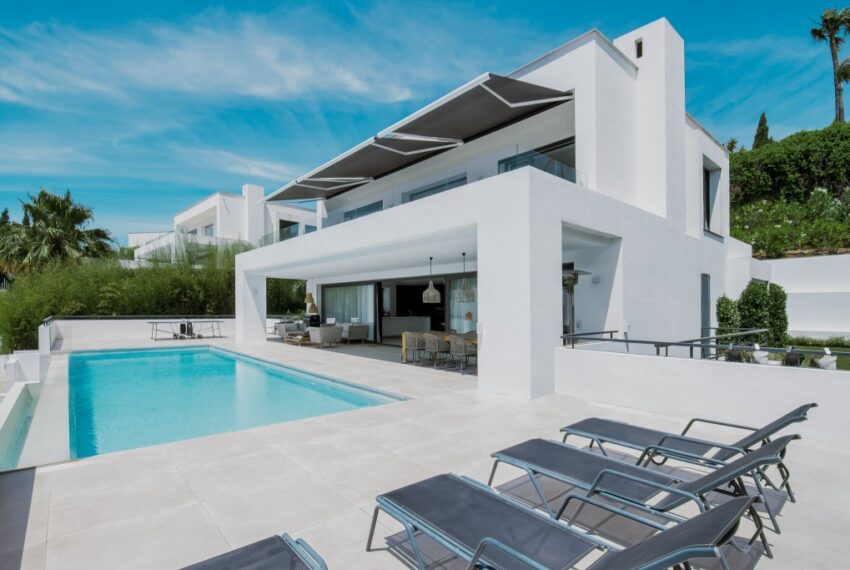 Brand-new villa in the hills of La Quinta!