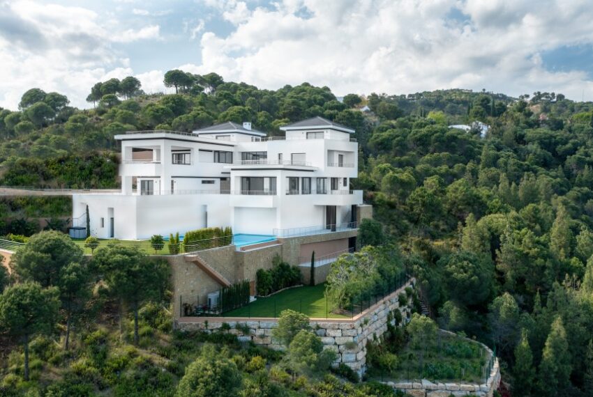 Alcuzcuz, Benahavis - Brand-new villa ready to move in!