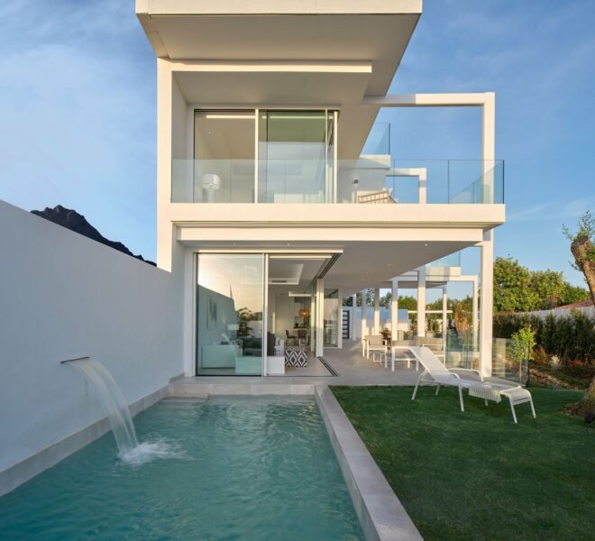 Marbella - new luxury villa ready to move in...!