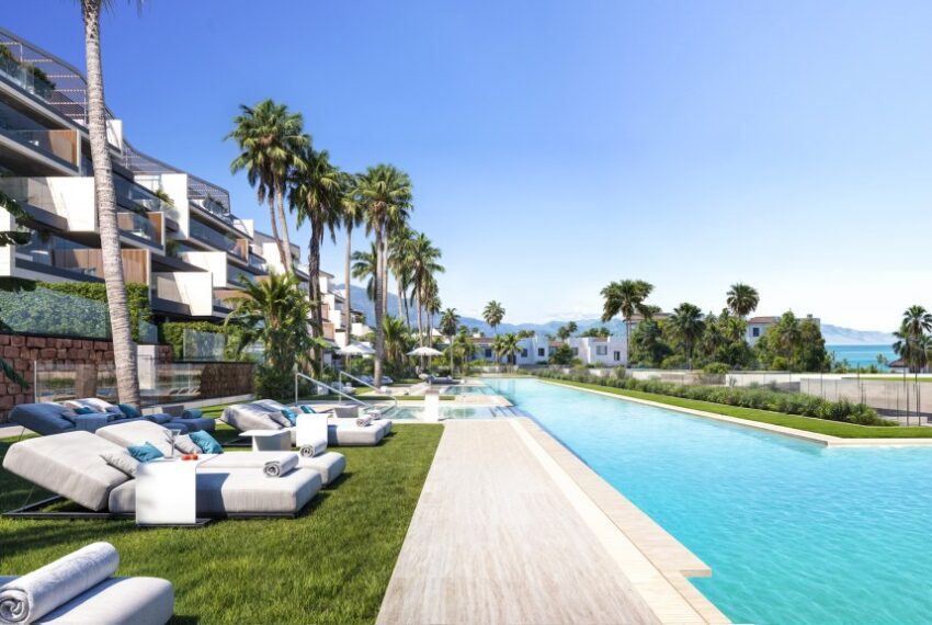 Manilva - new luxury complex in a fab position only 100 meters from the beach!